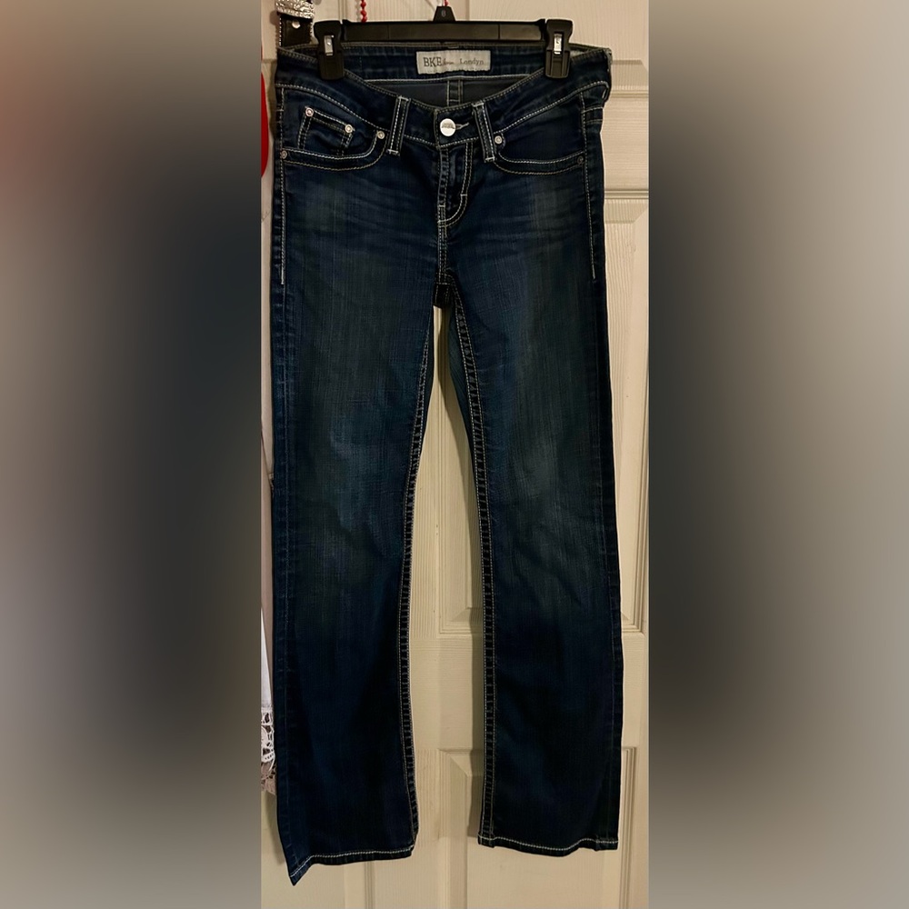 BKE Denim style Londyn. Size 28L. Dark wash
